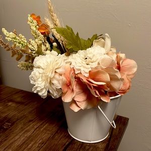 A beautifully crafted fall decor bouquet. 🍂